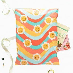 Wavy Daisy Poly Mailers 10x13 Pack of 25